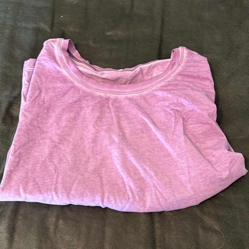 Cropped purple tee size 10